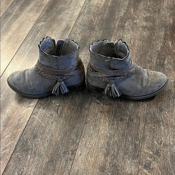 Grey/Brown Kids Boots with Braided Strap - Picture 4 of 8